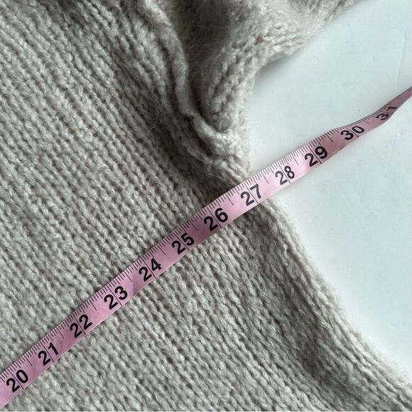 Noeline Paris Turtleneck Sweater Oversized Mohair Blend Cream Cozy Size L - Picture 10 of 12